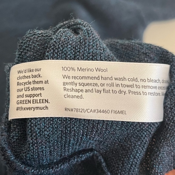 Eileen Fisher 100% Merino Wool Sz M Navy Blue Sweater - Picture 11 of 13